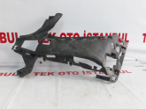 Mercedes E 213 BRAKET ÖN TAMPON SOL BRAKETİ A2138850865