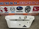 mitsubishi attrage bagaj kapağı