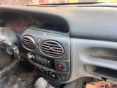 Oto Çıkma Parça / Renault / Megane / Vites / Vites Konsolu / Çıkma Parça 
