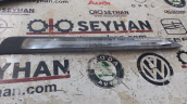 Oto Çıkma Parça / Audi / A4 / Kaporta & Karoser / Kapı Çıtası / Çıkma Parça 