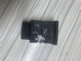 Oto Çıkma Parça / Volkswagen / Transporter / Elektrik / Dörtlü Flaşör Düğmesi / Çıkma Parça 