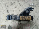 ASTRA K SAĞ ARKA TAMPON BRAKETİ OEM 13425522
