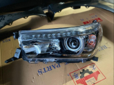 Oto Çıkma Parça / Toyota / Hilux / Far & Stop / Far Kasası / Çıkma Parça 