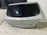 Opel astra gtc sport bagaj kapağı