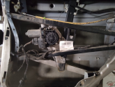 AUDİ A6 99-03 SAĞ ARKA CAM MOTORU