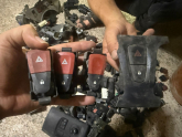 Oto Çıkma Parça / Renault / Fluence / Oto Cam / Cam Düğmesi / Çıkma Parça 