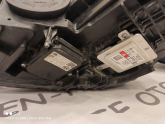 Oto Çıkma Parça / Volkswagen / Jetta / Far & Stop / Sağ Ön Far / Sıfır Parça 