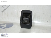 BMW 3 SERİSİ E90 SAĞ CAM AÇMA DÜĞMESİ 61316945874