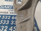 Oto Çıkma Parça / Renault / Clio / Motor / Bağlantı Braketi / Çıkma Parça 