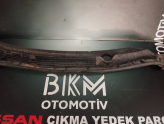 Nissan Qashqai 2007-2013 ön cam ızgarası