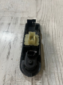 Oto Çıkma Parça / Renault / Clio / Oto Cam / Cam Düğmesi / Çıkma Parça 