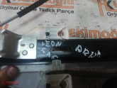 Oto Çıkma Parça / Seat / Leon / Oto Cam / Cam Krikosu / Çıkma Parça 