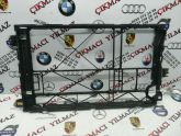 Oto Çıkma Parça / Mercedes / Vito / Radyatör / Radyatör Ayağı / Çıkma Parça 