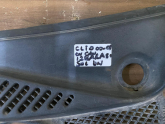 Oto Çıkma Parça / Renault / Clio / Oto Cam / Ön Cam Izgarası / Çıkma Parça 