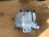Oto Çıkma Parça / Volkswagen / Golf / Motor / Takozu & Kulağı / Sıfır Parça 