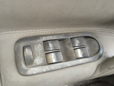 Oto Çıkma Parça / Renault / Scenic / Oto Cam / Cam Düğmesi / Çıkma Parça 