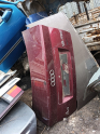Audi A4 bagaj kapağı