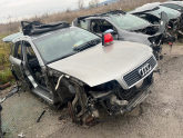 Oto Çıkma Parça / Audi / A4 / Göğüslük & Torpido / Komple Torpido / Çıkma Parça 