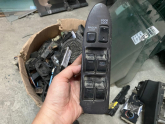 Oto Çıkma Parça / Toyota / Corolla / Oto Cam / Düğme Çerçevesi / Çıkma Parça 