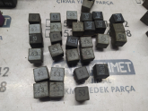 Oto Çıkma Parça / Volkswagen / Bora / Elektrik / Röle / Çıkma Parça 