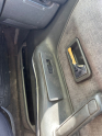 MAZDA 626 SAĞ ÖN KAPI CAM DÜĞMESİ