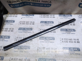 ÇIKMA VW PASSAT B7 SOL ÖN KAPI BANDI ÇITASI