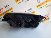 Oto Çıkma Parça / Renault / Duster / Far & Stop / Sağ Ön Far / Çıkma Parça 