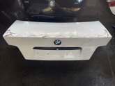 BMW E39 BAGAJ KAPAĞI GÜÇMANLAR