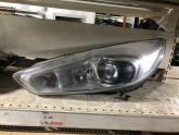 FORD FOCU MK3 XENON SOL FAR