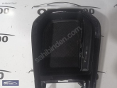 Oto Çıkma Parça / Skoda / Kamiq / Koltuk & Döşeme / Orta Konsol / Çıkma Parça 
