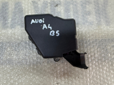 Oto Çıkma Parça / Audi / A4 / Elektrik / Sigorta Kutusu / Çıkma Parça 