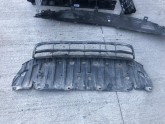 Oto Çıkma Parça / Honda / Civic / Tampon / Orta Izgara / Çıkma Parça 