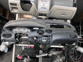 Ford Focus 1 komple gögüs torpido hatasız