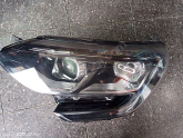 Oto Çıkma Parça / Renault / Megane / Far & Stop / Sağ Ön Far / Çıkma Parça 