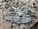 Oto Çıkma Parça / Renault / Laguna / Oto Cam / Cam Krikosu / Çıkma Parça 