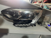Oto Çıkma Parça / Renault / Megane / Far & Stop / Sağ Ön Far / Çıkma Parça 