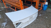 Audi A.4 model 2013 arka Bagaj kapagı