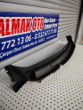 Oto Çıkma Parça / Ford / Tourneo Courier / Oto Cam / Ön Cam Izgarası / Çıkma Parça 