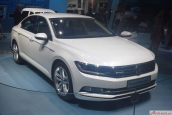 Oto Çıkma Parça / Volkswagen / Passat / Kaporta & Karoser / Sol Ön Kapı / Çıkma Parça 