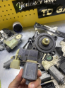 FORD FİESTA CAM MOTORU SOL ÖN