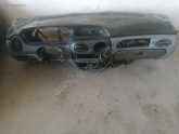 Oto Çıkma Parça / Renault / Megane / Göğüslük & Torpido / Komple Torpido / Çıkma Parça 