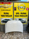 Opel Corsa c beyaz renk ön kaput temiz