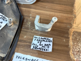 Oto Çıkma Parça / Volkswagen / Transporter / Kaporta & Karoser / Kapı Menteşesi / Çıkma Parça 