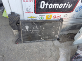Oto Çıkma Parça / Mercedes / Sprinter / Radyatör / Su Radyatörü / Çıkma Parça 