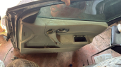 2009 Renault Megane sağ ön kapı döşemesi