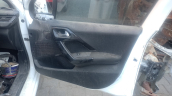 peugeot 208 sağ ön cam krikosu