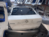 SKODA OCTAVİA BAGAJ KAPAĞI