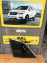 opel antara sol arka kelebek camı