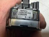 Oto Çıkma Parça / Mercedes / CLA / Oto Cam / Cam Düğmesi / Çıkma Parça 