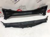 Oto Çıkma Parça / Bmw / X1 / Oto Cam / Ön Cam Izgarası / Çıkma Parça 